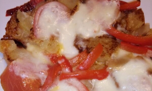 Nuova ricetta: Patate, peperoni e pomodori spadellati con mozzarella