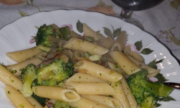 Nuova ricetta: Pasta con broccoli e soffritto di cipolla ed acciughe sott’olio
